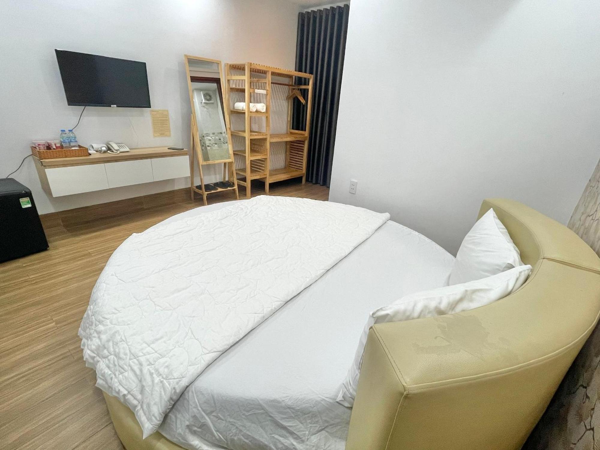 The Land Hotel & Apartment Вунгтау Экстерьер фото