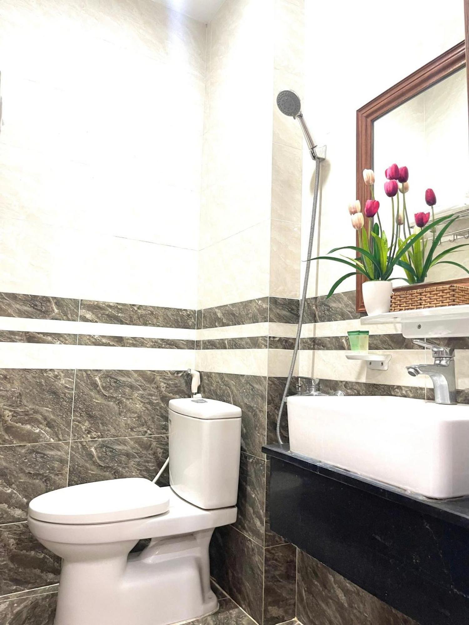 The Land Hotel & Apartment Вунгтау Экстерьер фото